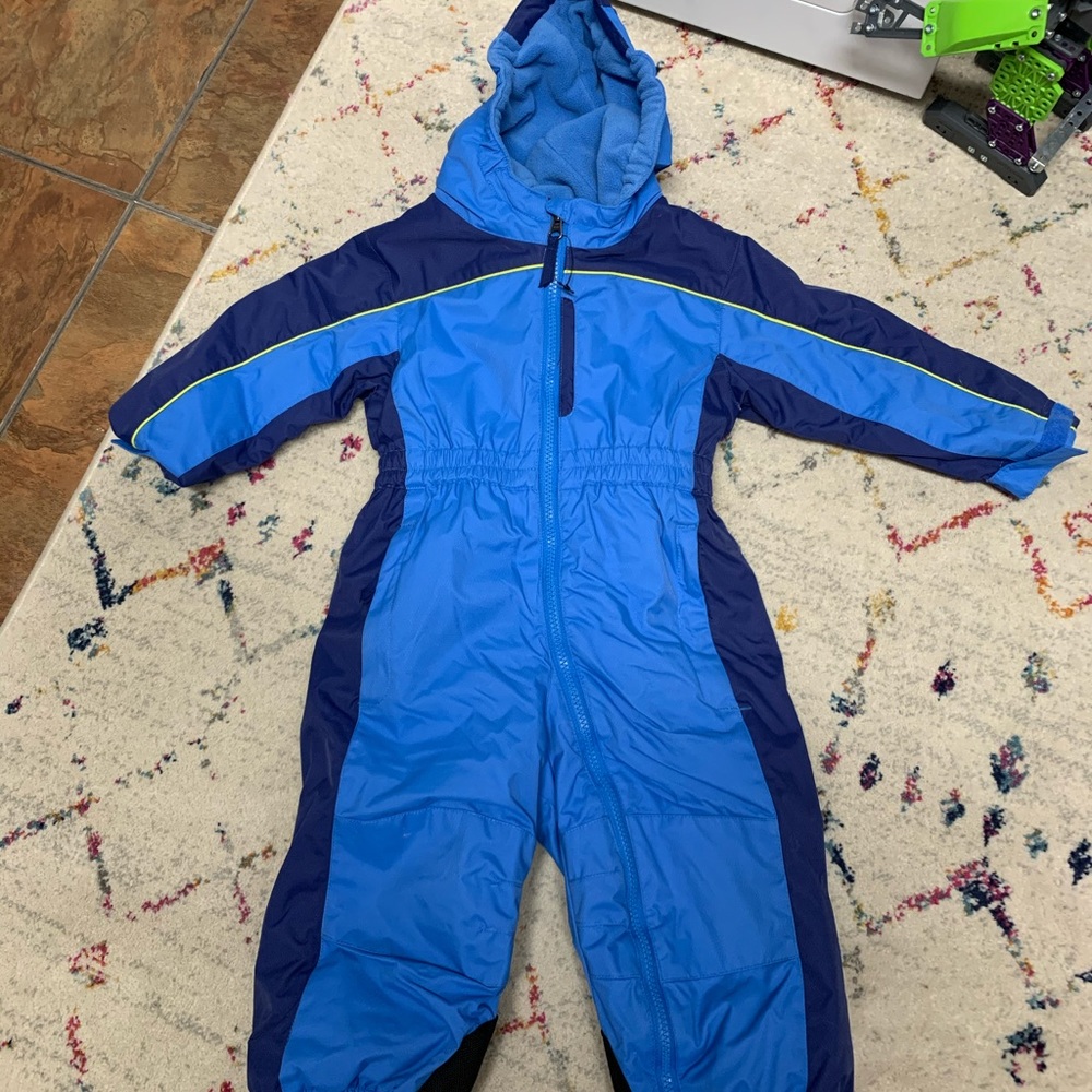 REI snowsuit Size 18 months 2/3